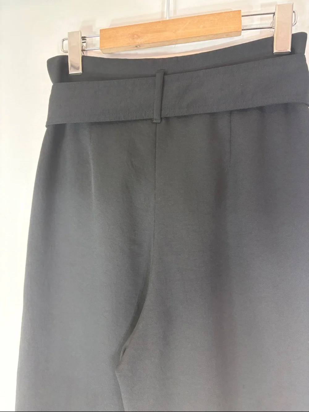 Aritzia Wilfred Paperbag Waist Wide Leg Cropped Pants Black Tie Waist Size 8 - Picture 7 of 12